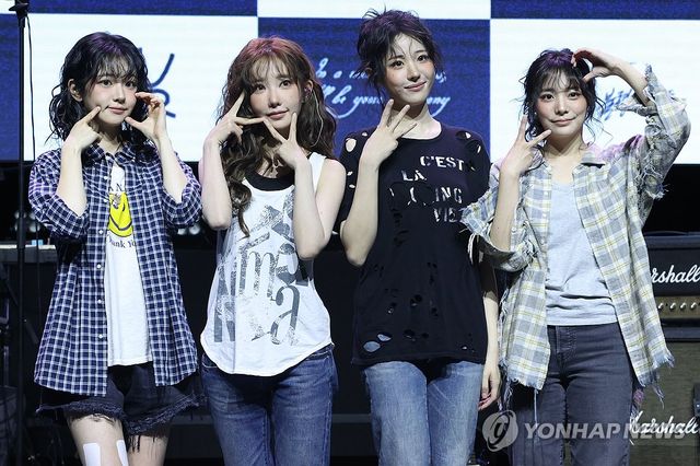 QWER 컴백 쇼케이스