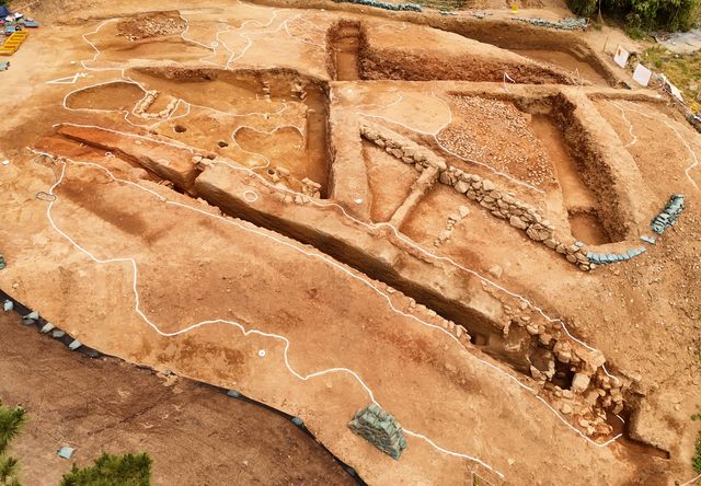 1호 가마와 석축시설 전경