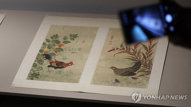 대구간송미술관 첫 기획전 '화조미감'…수리·복원된 '화훼영모화첩' 공개