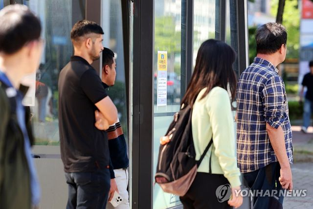 '오지 않는 시내버스'