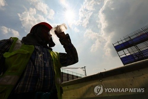 폭염 속 공사현장