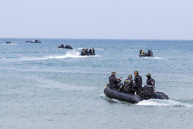 해상 침투훈련 중인 해병대 특수수색대대