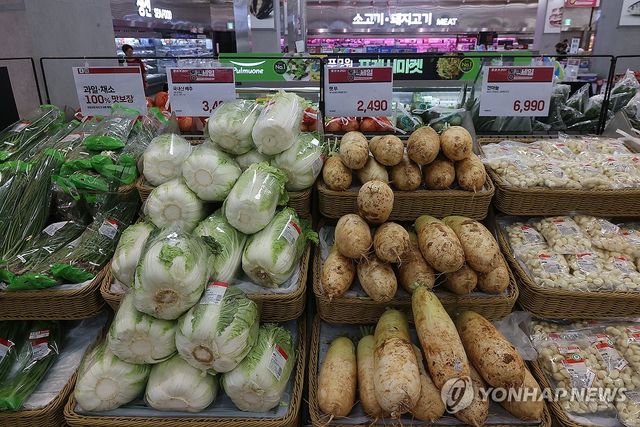 장마·폭염 앞두고 채소값 들썩