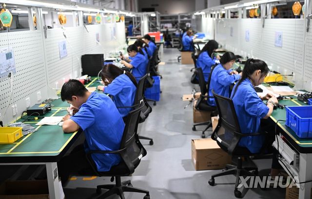 중국 선전의 드론 제조 공장