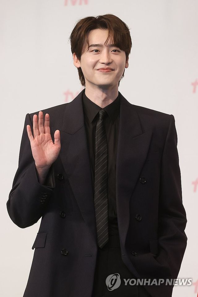 이종석, 3년만의 복귀