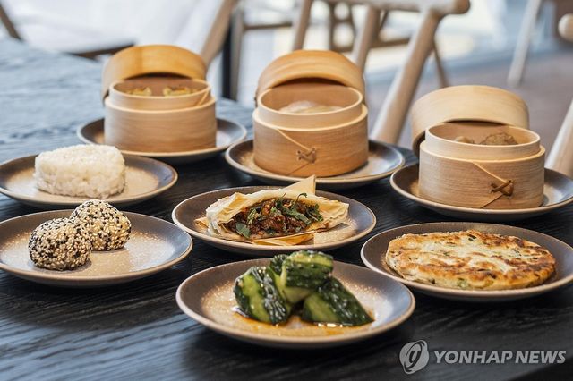 더 브리지의 음식 [캐세이퍼시픽항공 제공]