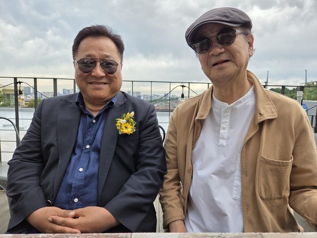 포크 듀오 해바라기