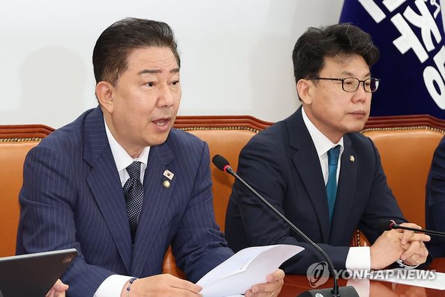발언하는 김병기 원내대표