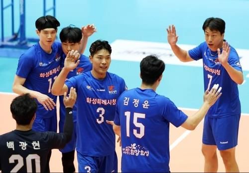 프로배구 퓨처스에 나선 화성특례시청 선수들