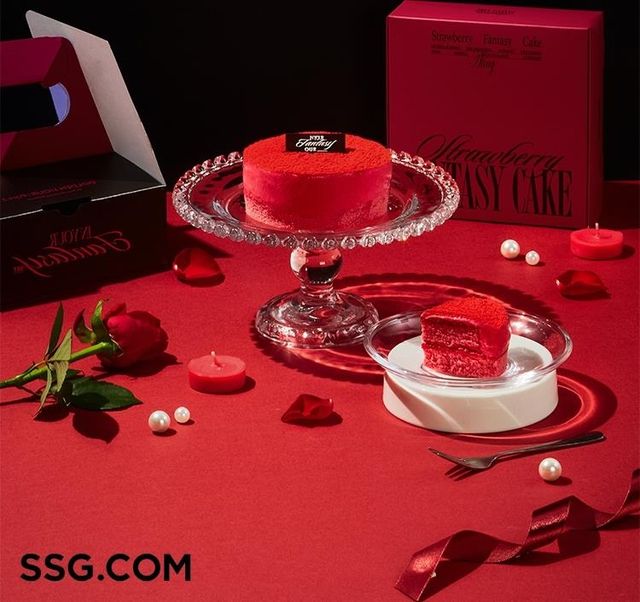 쓱닷컴, 에이티즈 신규앨범·케이크 '한정판 세트' 선보여 - 1