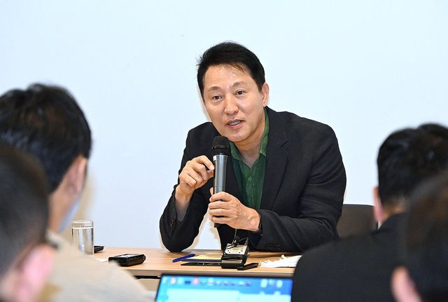 오세훈 서울시장, 동행 기자단 간담회