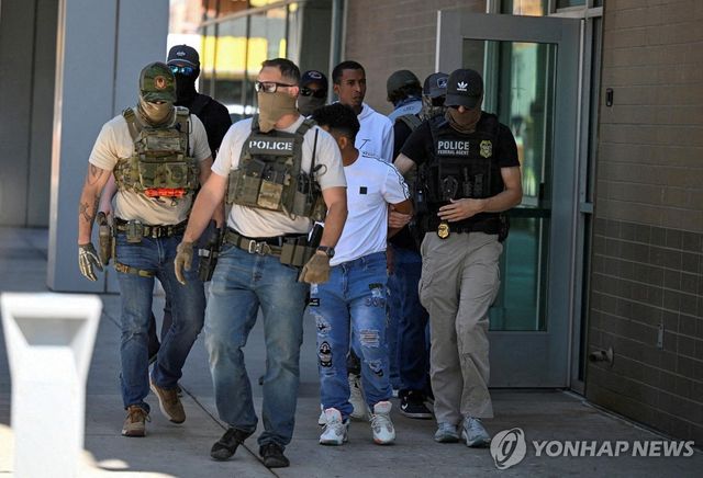 미국 이민단속 요원들 