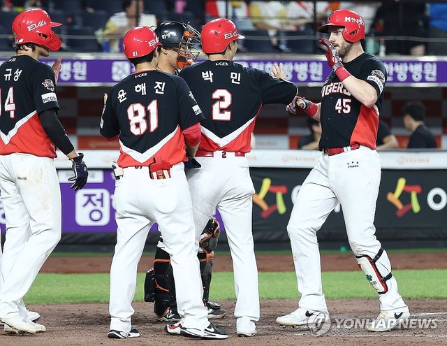 위즈덤 만루홈런