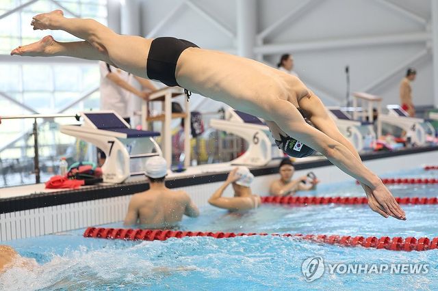 스타트 훈련하는 황선우