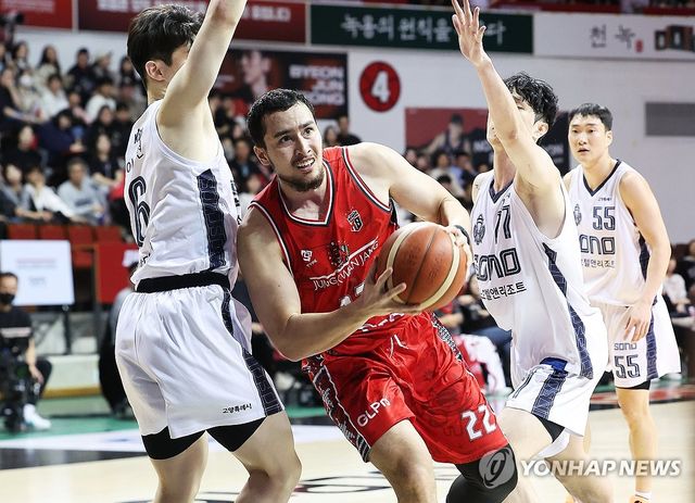 돌파하는 고메즈