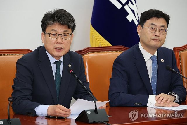 발언하는 진성준 정책위의장