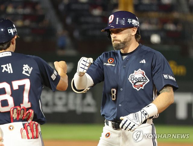 케이브 1타점 중전안타 한점 더 달아나는 두산