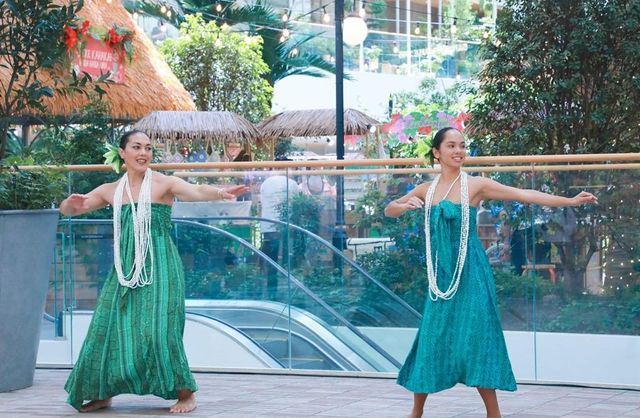 더현대 서울의 '훌란댄스' 공연