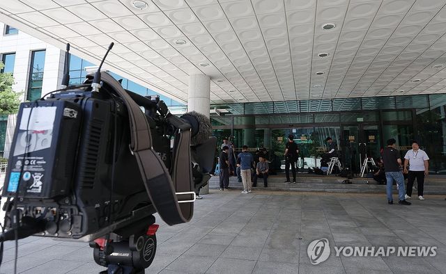 구속 후 특검 수사 불출석한 윤석열 전 대통령