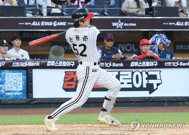 1루타 날리는 북부 올스타 손용준