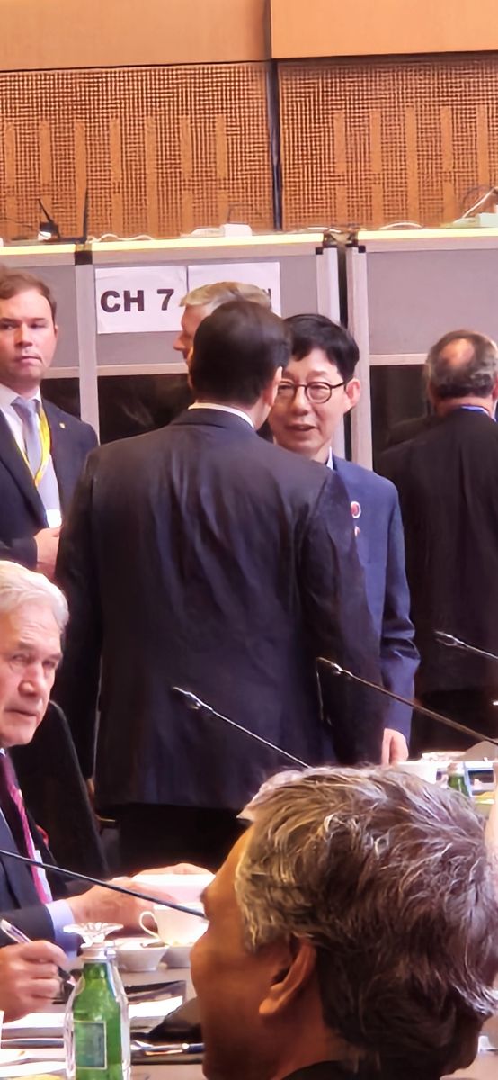 대화 나누는 박윤주 차관과 마코 루비오 미 국무장관