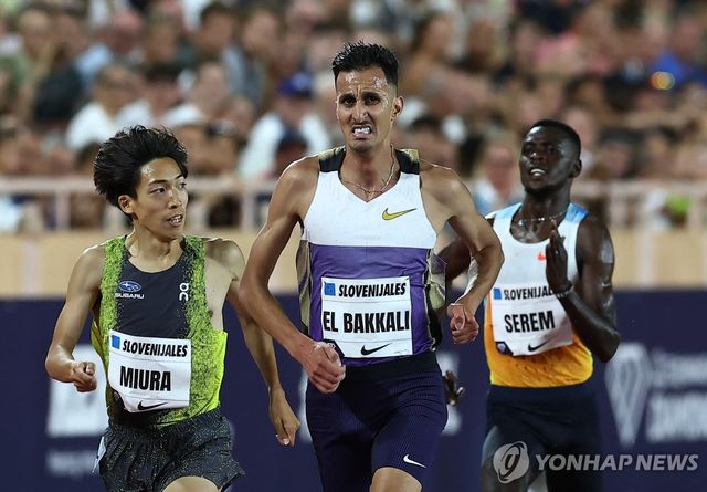 바칼리와 미우라의 경쟁