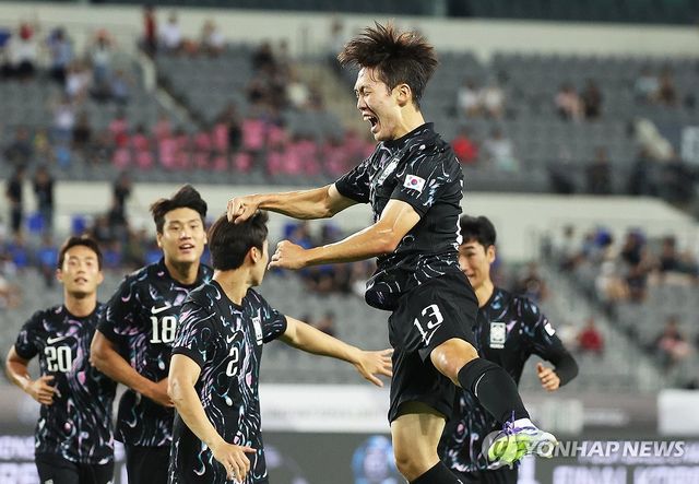 기뻐하는 강상윤