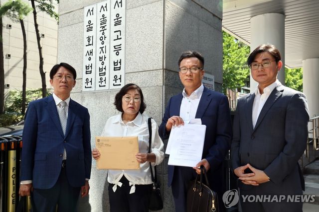 "북에서 인권침해 당했다"며 김정은 상대 민·형사 소송