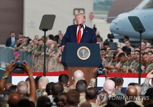 주한미군 기지 찾은 트럼프 대통령 