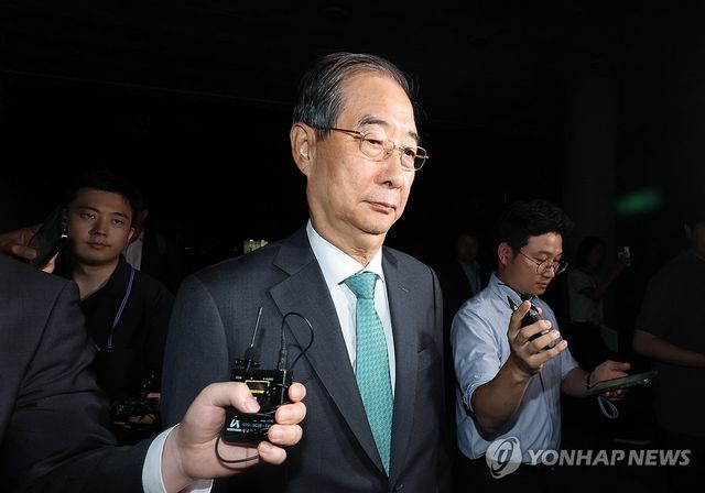 한덕수 전 국무총리, 내란특검 조사 종료