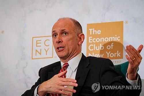 오스틴 굴스비 시카고 연은 총재