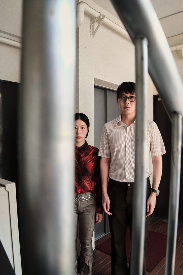 왼쪽부터 가수 수민과 프로듀서 슬롬