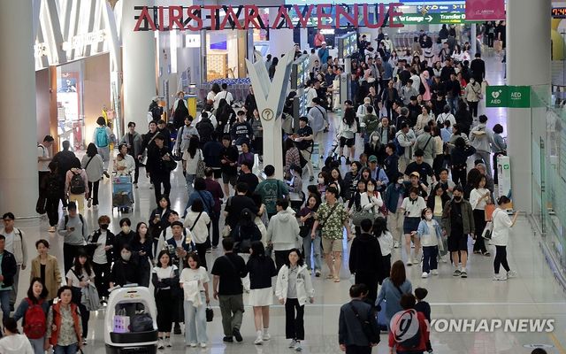 5월 황금연휴 공항 인파