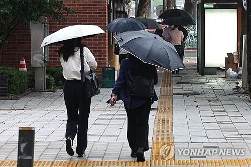 비 내리는 거리