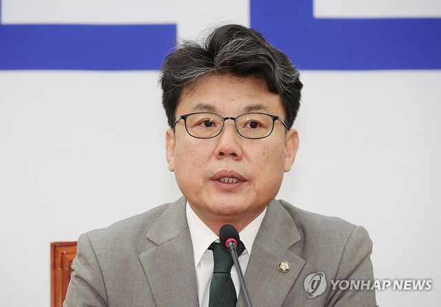 더불어민주당 진성준 정책위의장