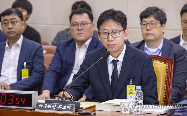 의원 질의에 답하는 배경훈 과학기술정보통신부 장관 후보자