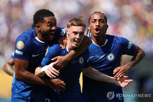 골 넣고 기뻐하는 파머