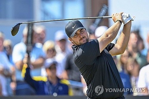 고터럽의 티샷.