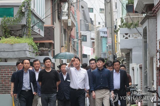 자양동 신속통합기획 재개발 지역 찾은 오세훈 서울시장