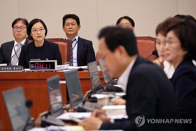 답변하는 한성숙 후보자