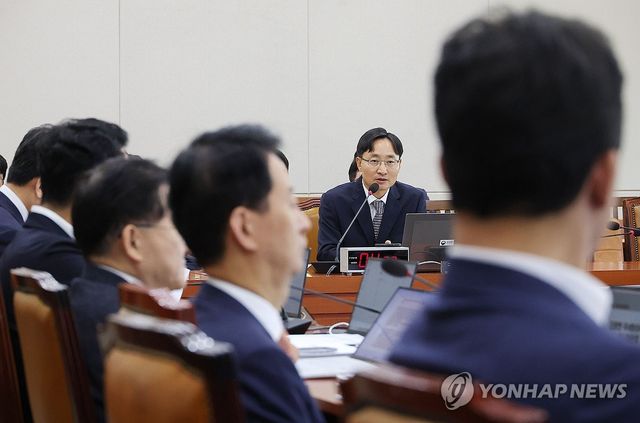 답변하는 임광현 국세청장 후보자