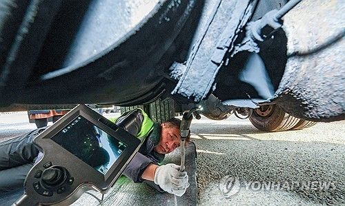 자동채 배출가스 점검. [연합뉴스 자료사진]
