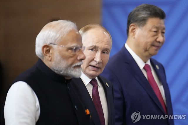 우크라이나전 이후 석유 거래를 늘려온 러시아, 인도, 중국 [EPA 연합뉴스 자료사진. 재판매 및 DB 금지]