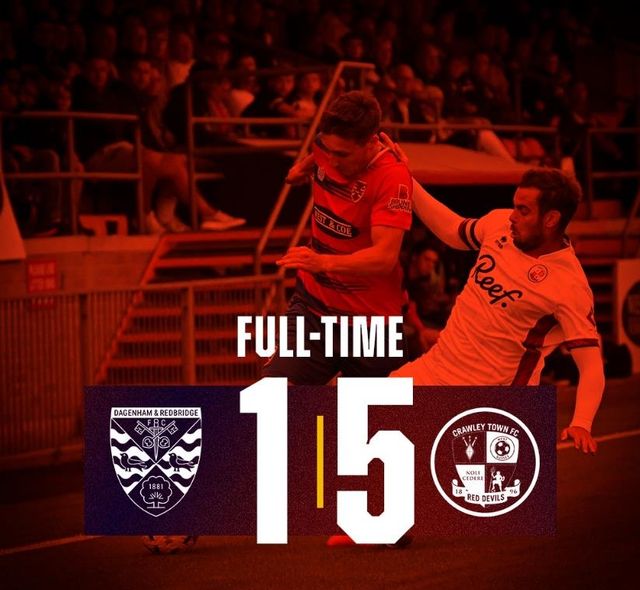 크롤리 타운과 프리시즌 매치에서 1-4로 패한 대거넘 앤 레드브리지