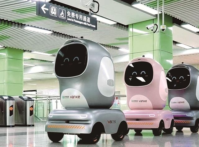 중국 광둥성 선전시의 물류 로봇