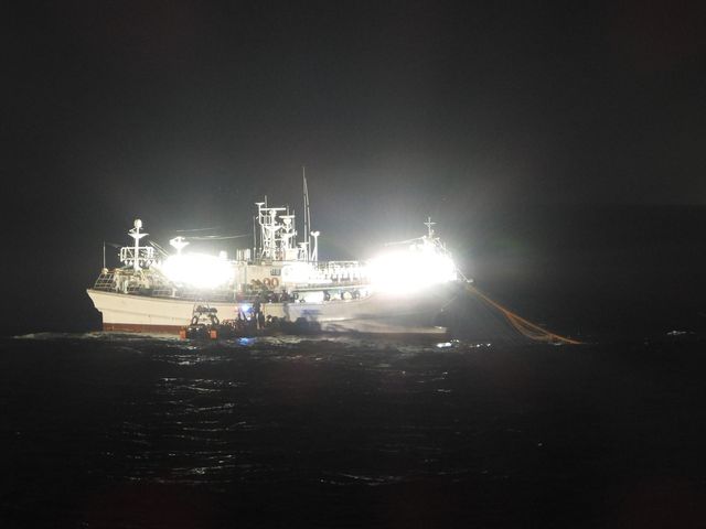 구조 활동하는 해경