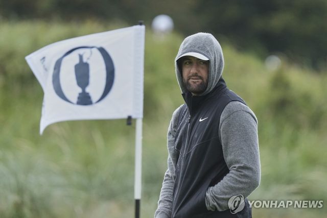 연습 라운드하는 셰플러