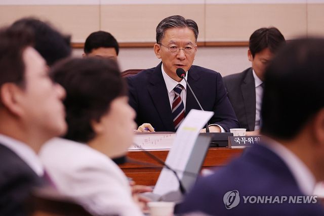 답변하는 정성호 법무부 장관 후보자