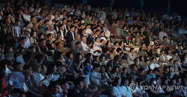 지난해 밀양공연예술축제 개막식