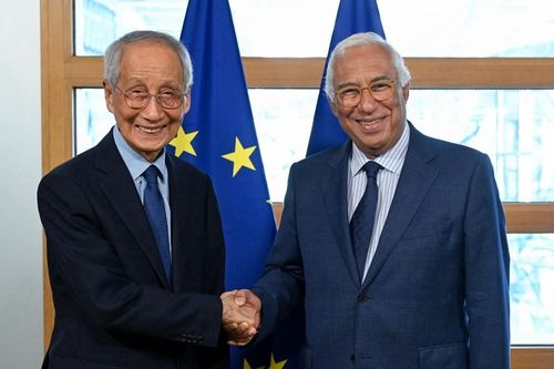 윤여준 전 장관과 EU 상임의장